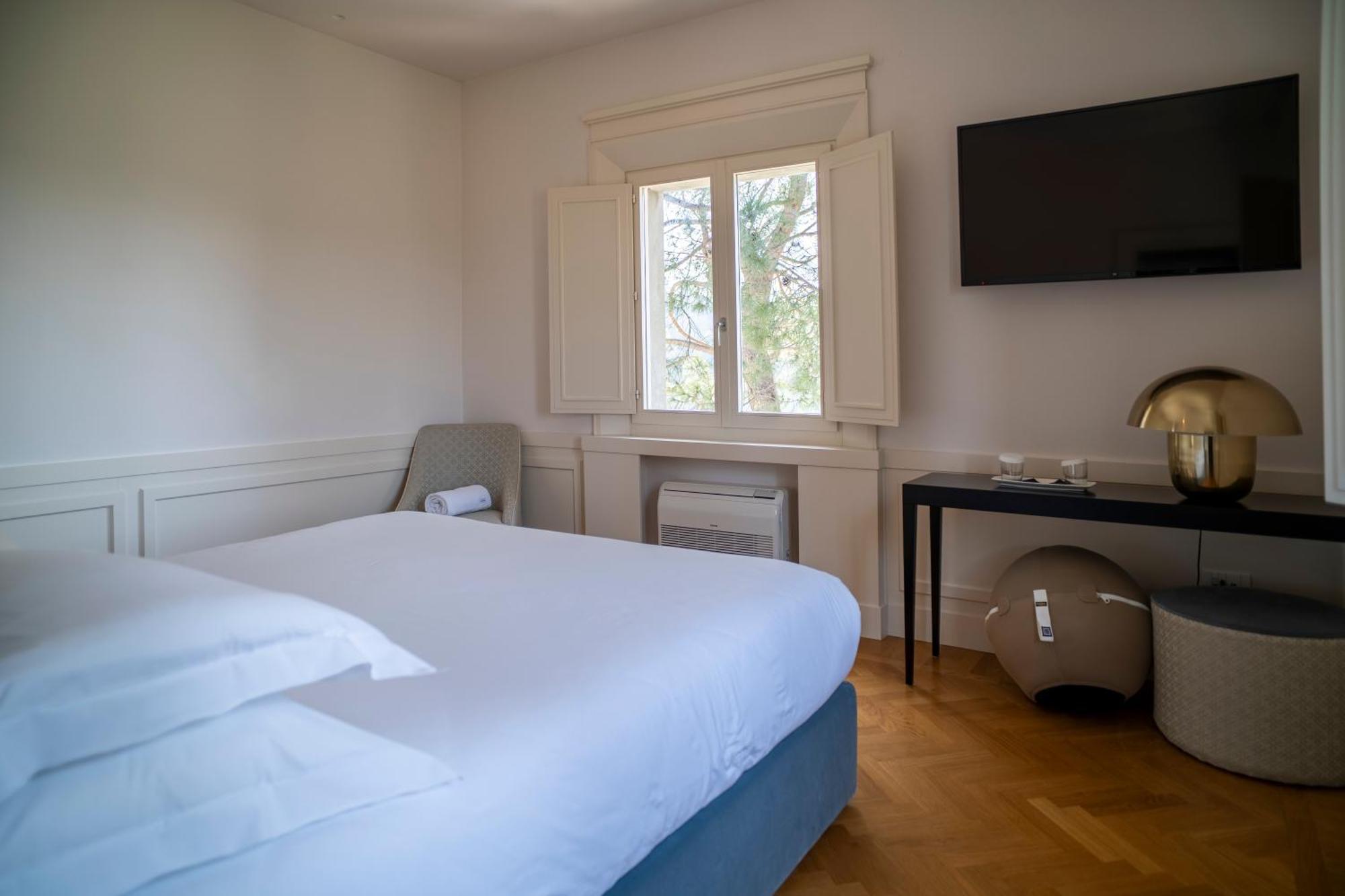 Boutique Hotel Villa Monty Banks Чезена Екстериор снимка